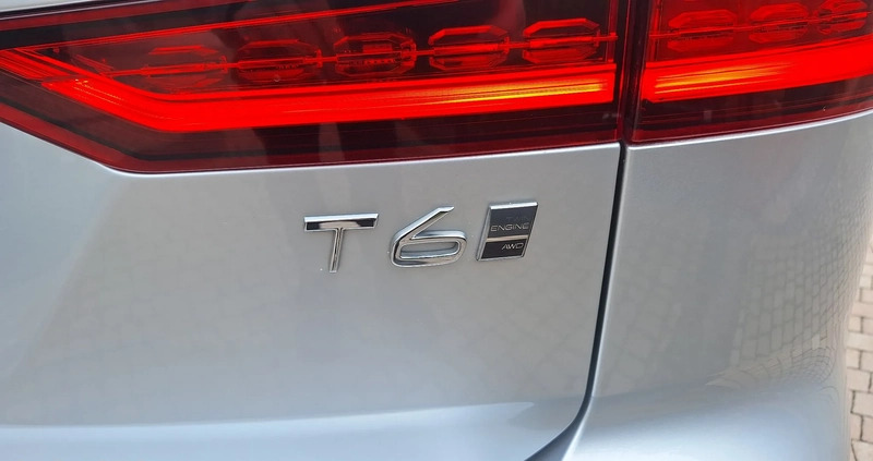 Volvo V60 cena 129900 przebieg: 80120, rok produkcji 2020 z Jędrzejów małe 301